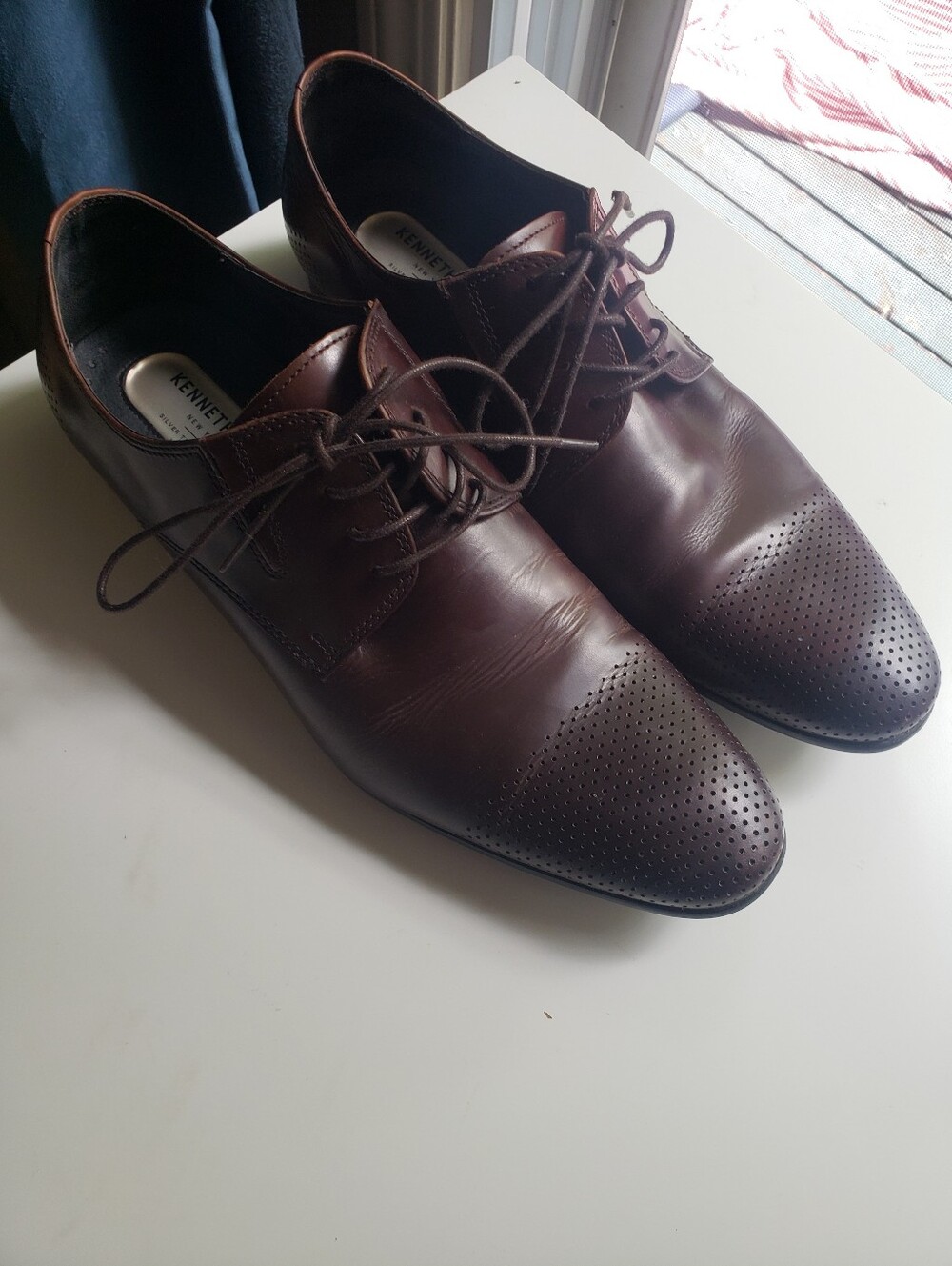 Kenneth Cole Men’s Brown Leather Dress Oxfords